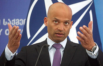 1-JamesAppathurai-saz-3