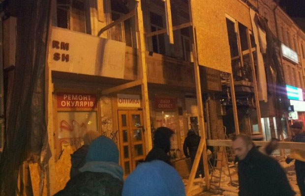 1-revolucia--ucx-qve