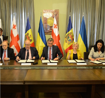 1asocirebuli-polit-2-analit