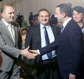 1invest-polit-2-mtavar