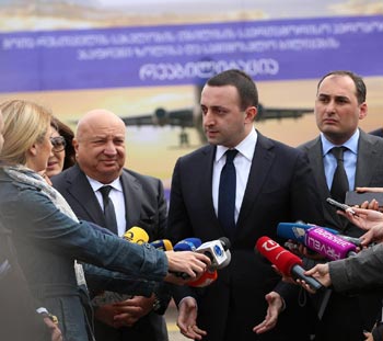 1-absurd-POLIT-2-ANALIT