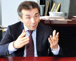 1-daabrune-aqtualur3